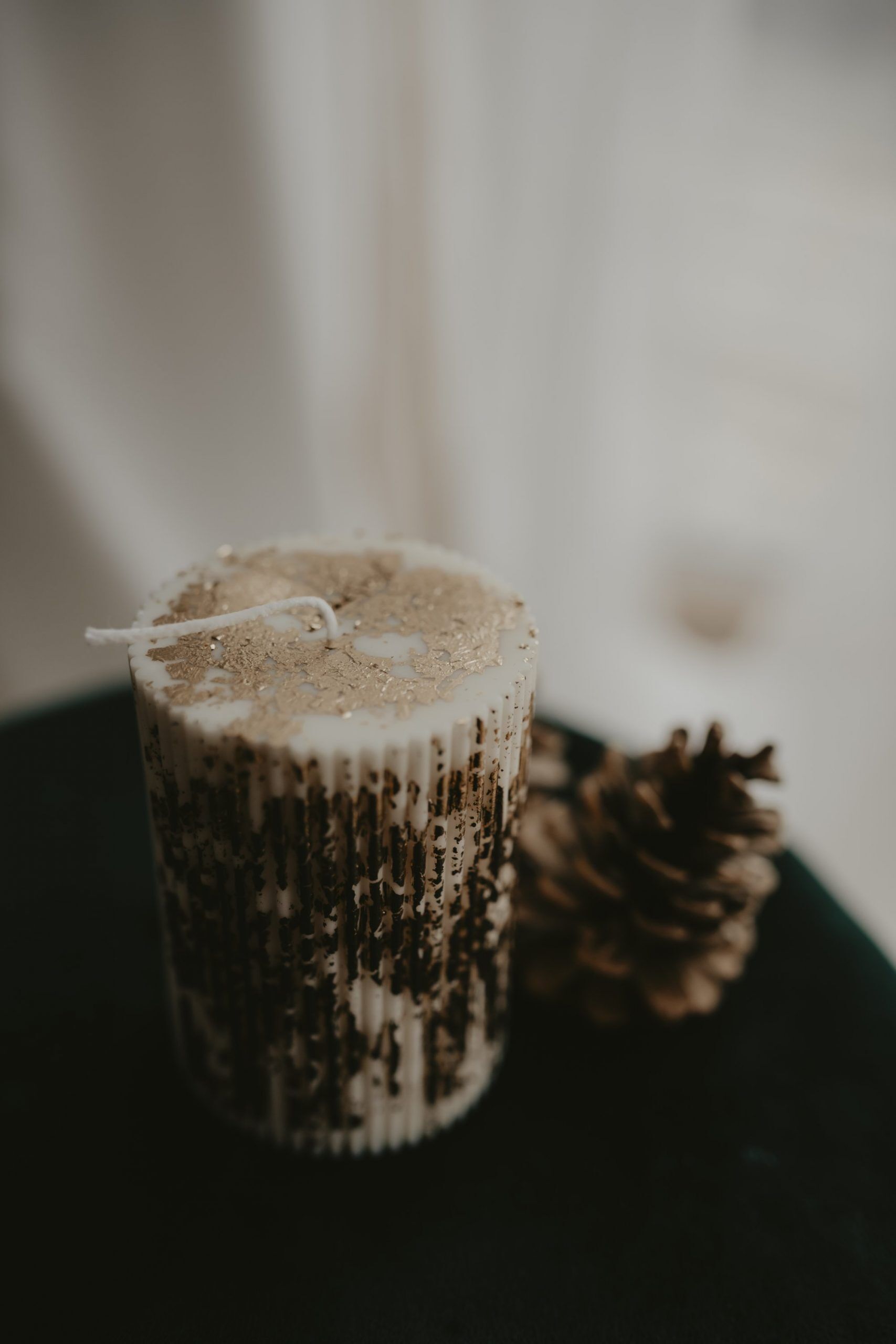 Golden Groove Stumpenkerze aus Bio-Sojawachskerze