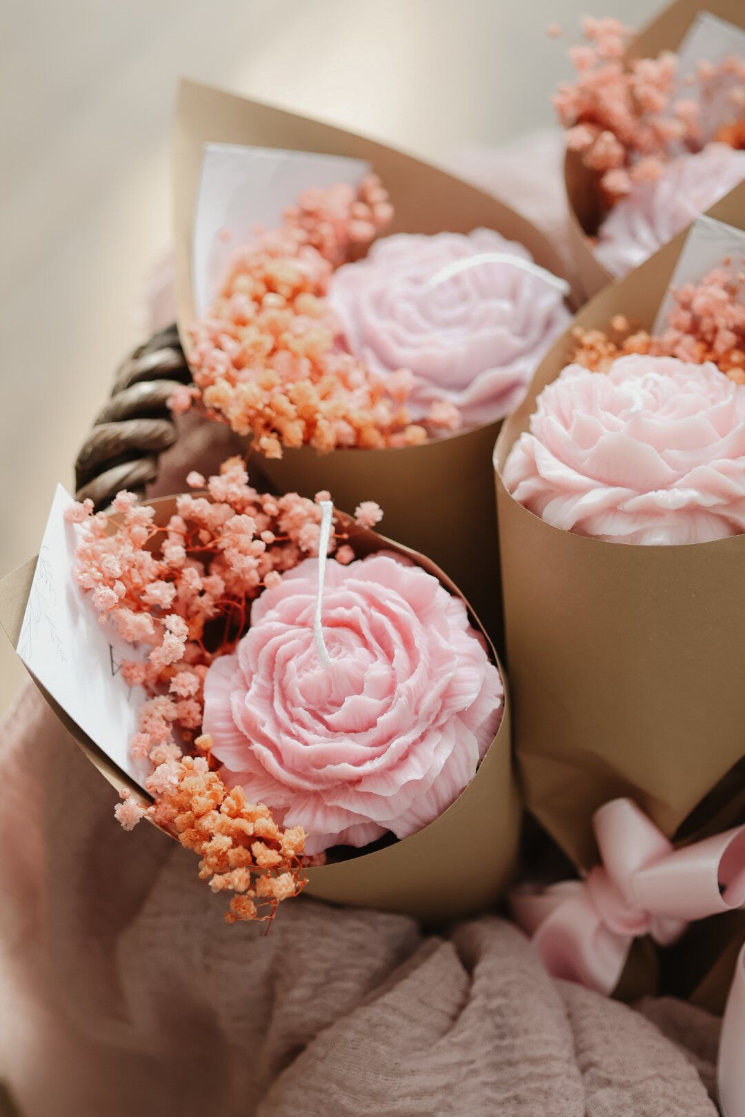 Peony Blush Mini Blumenstrauß - Image 3