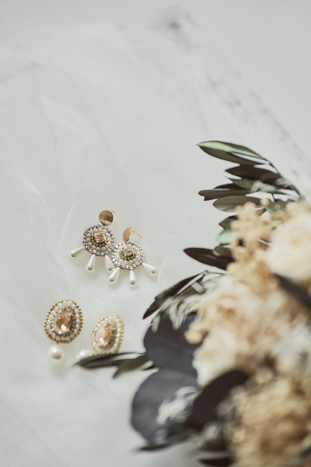 Champagne Royal Earrings - Image 5